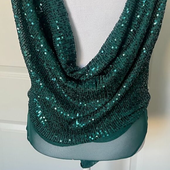 NWT Lulus Emerald Green Glitter Deep V Neck Sparkle Sequin Cowl Back Medium NEW - Picture 13 of 15